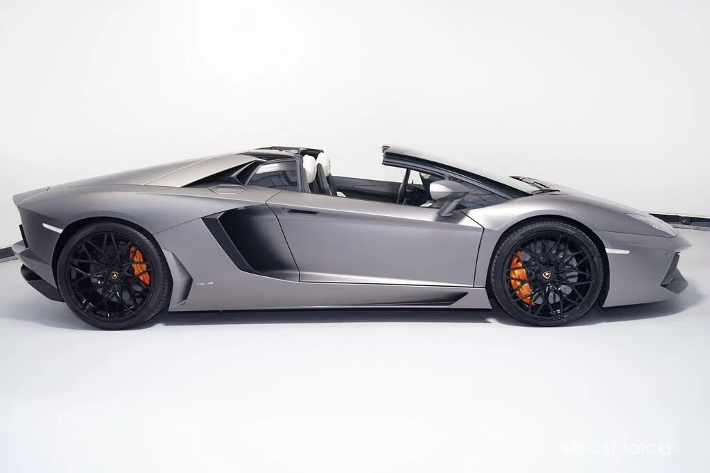 2015 Lamborghini Aventador LP700-4 - Image 4 of 30