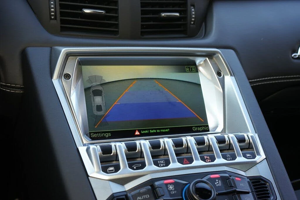 2015 Lamborghini Aventador LP700-4 - Image 18 of 30