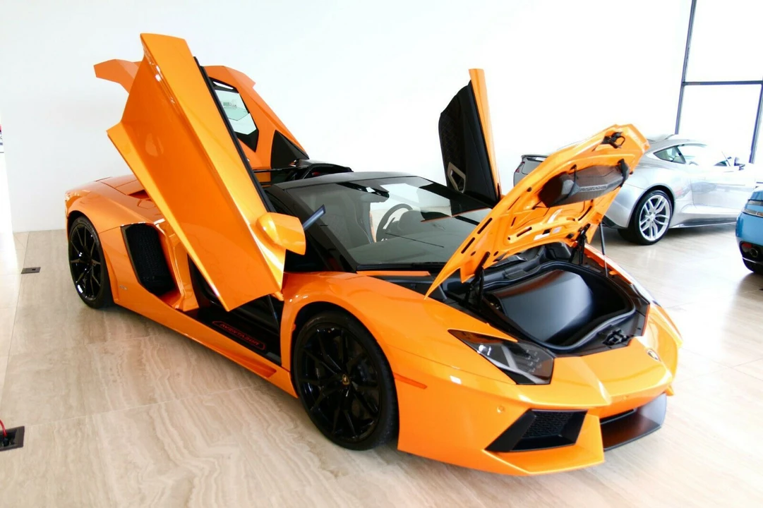2015 Lamborghini Aventador LP700-4 - Image 7 of 18