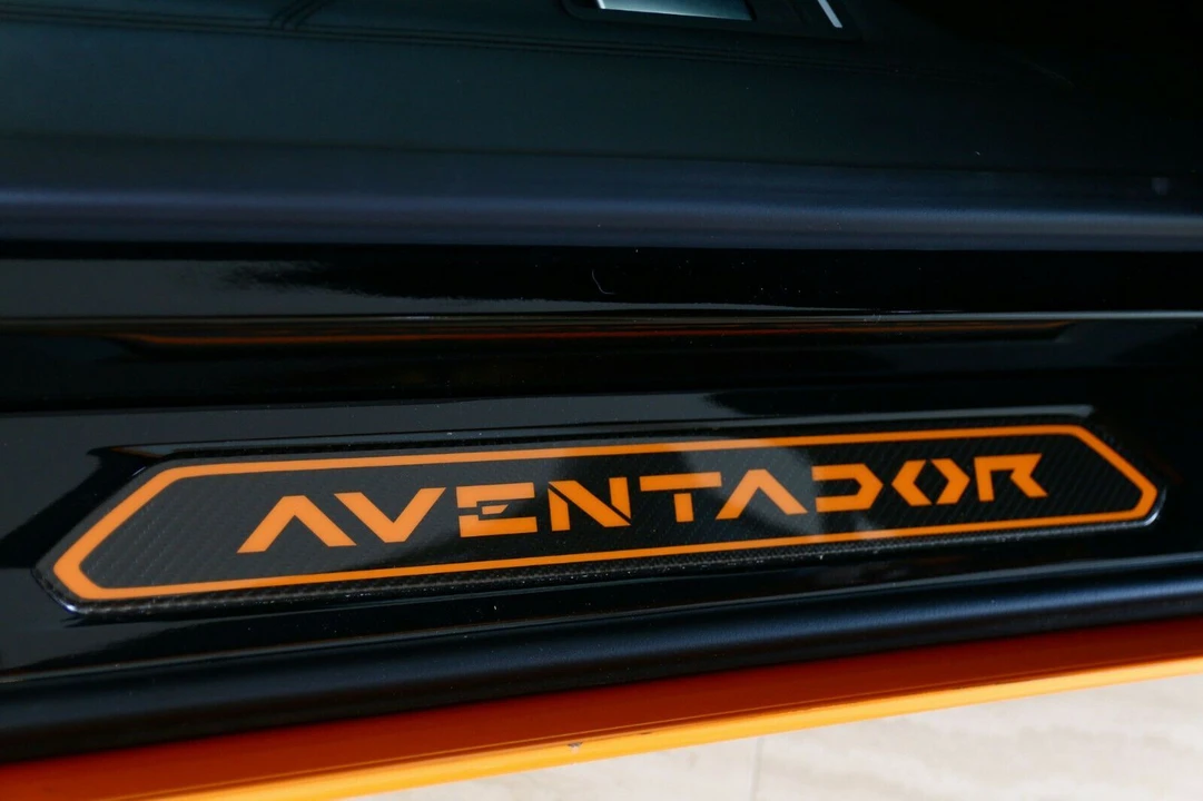 2015 Lamborghini Aventador LP700-4 - Image 13 of 18