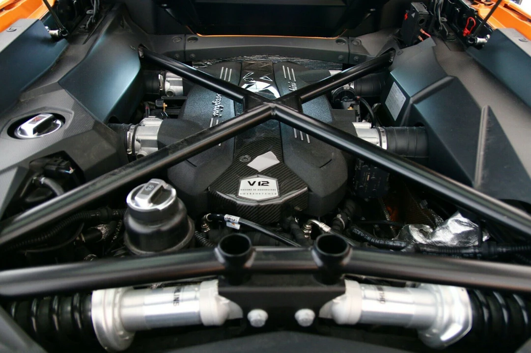 2015 Lamborghini Aventador LP700-4 - Image 14 of 18