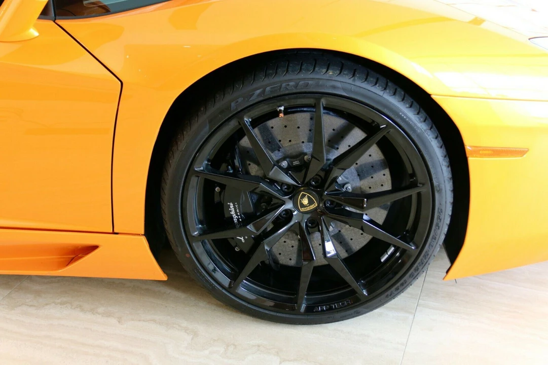 2015 Lamborghini Aventador LP700-4 - Image 16 of 18