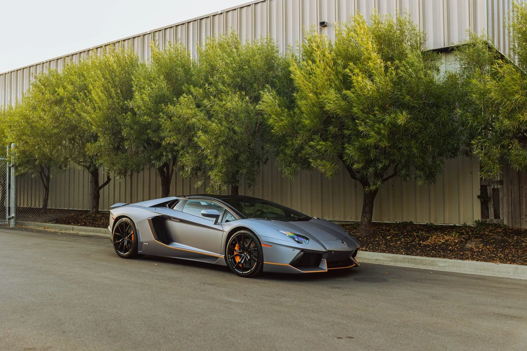 2015 Lamborghini Aventador LP700-4 - Image 9 of 31