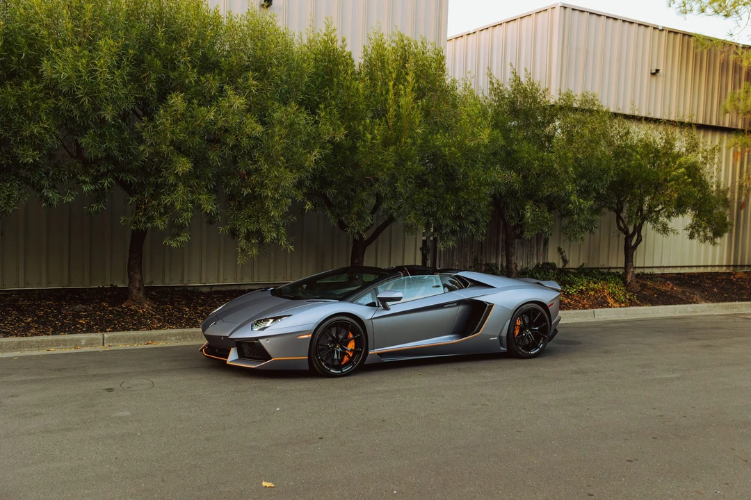2015 Lamborghini Aventador LP700-4 - Image 13 of 31