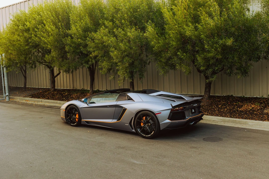 2015 Lamborghini Aventador LP700-4 - Image 18 of 31