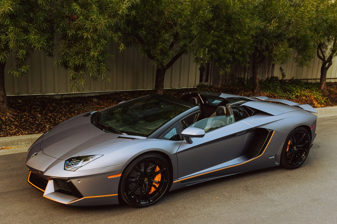 2015 Lamborghini Aventador LP700-4 - Image 15 of 31