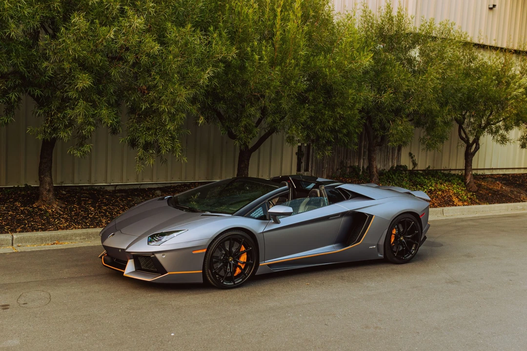 2015 Lamborghini Aventador LP700-4 - Image 14 of 31