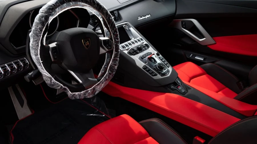 2015 Lamborghini Aventador LP700-4 - Image 4 of 31