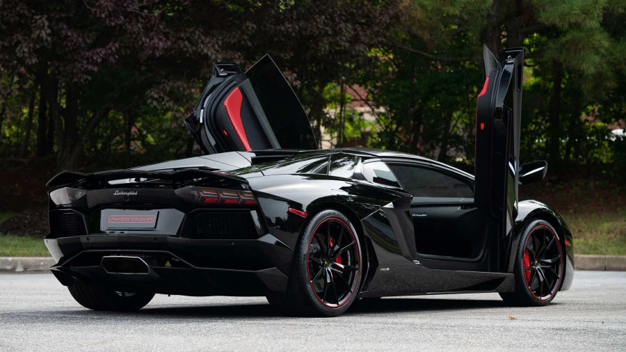 2015 Lamborghini Aventador LP700-4 - Image 12 of 31