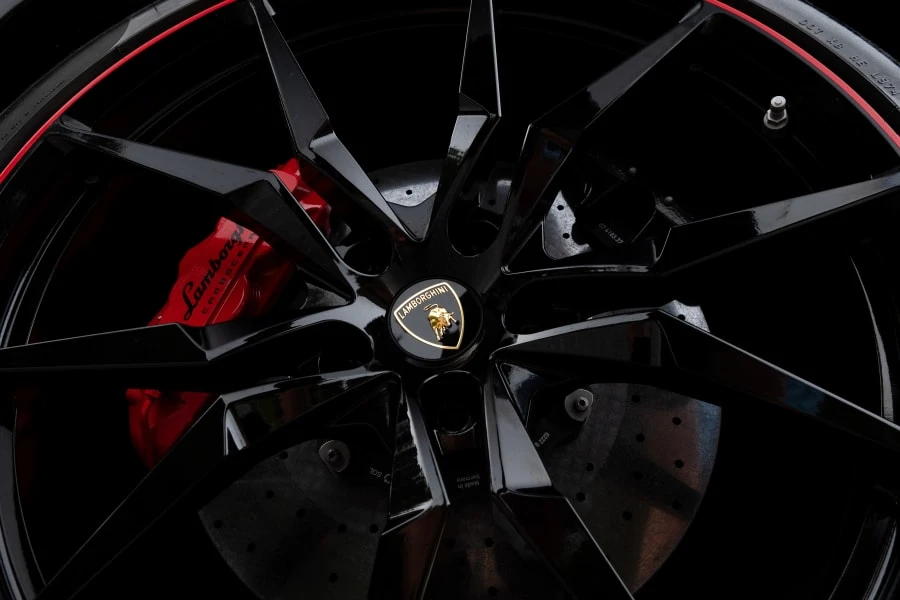 2015 Lamborghini Aventador LP700-4 - Image 18 of 31