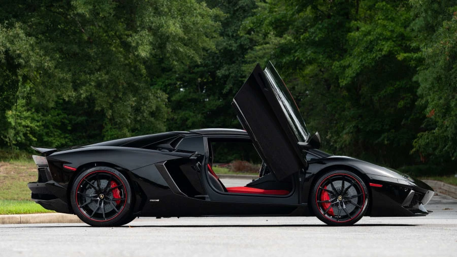 2015 Lamborghini Aventador LP700-4 - Image 20 of 31