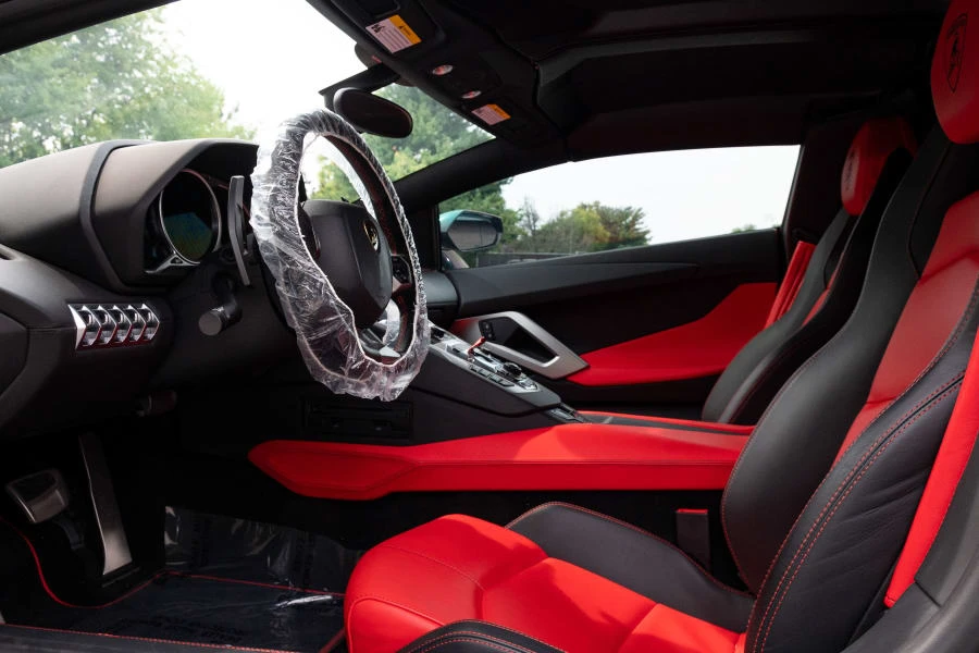 2015 Lamborghini Aventador LP700-4 - Image 25 of 31