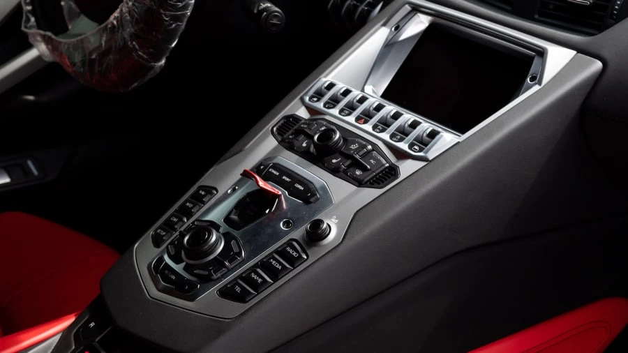 2015 Lamborghini Aventador LP700-4 - Image 29 of 31