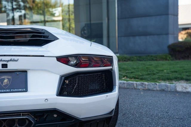 2015 Lamborghini Aventador LP700-4 - Image 14 of 21