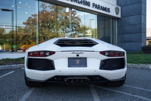 2015 Lamborghini Aventador LP700-4 - Image 12 of 21
