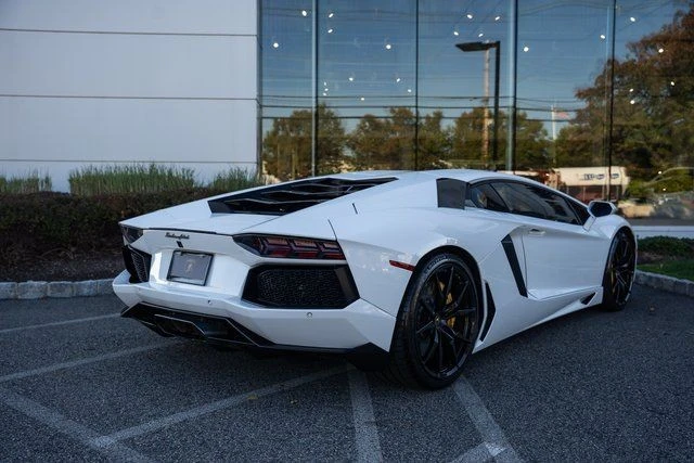 2015 Lamborghini Aventador LP700-4 - Image 15 of 21