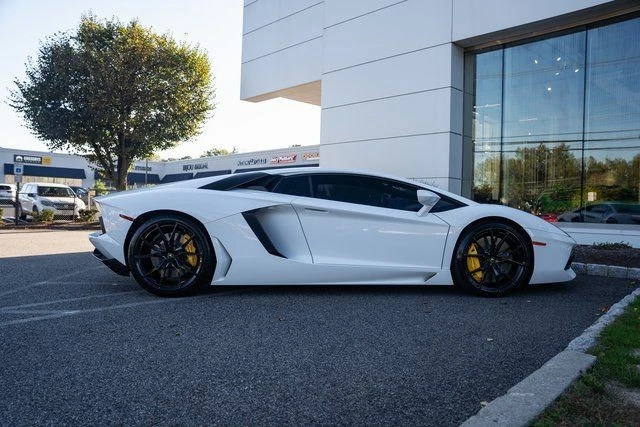 2015 Lamborghini Aventador LP700-4 - Image 17 of 21