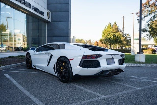 2015 Lamborghini Aventador LP700-4 - Image 11 of 21