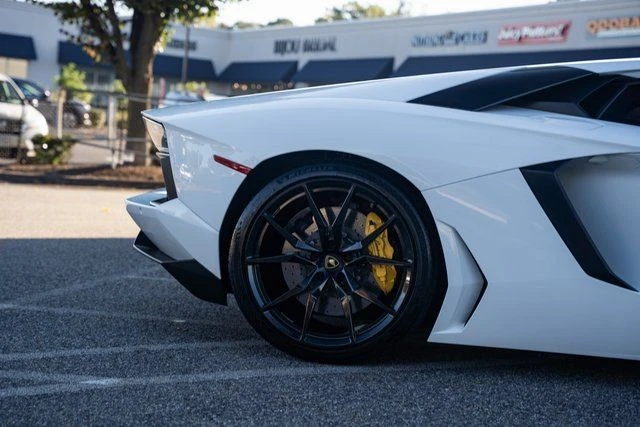2015 Lamborghini Aventador LP700-4 - Image 19 of 21