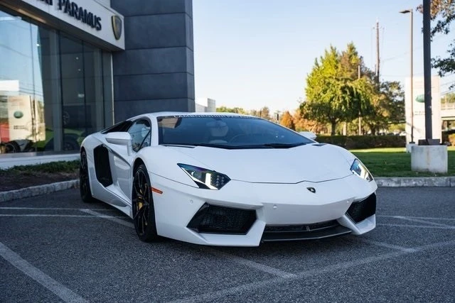 2015 Lamborghini Aventador LP700-4 - Image 6 of 12