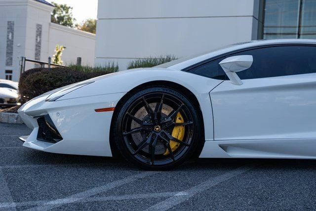 2015 Lamborghini Aventador LP700-4 - Image 4 of 21
