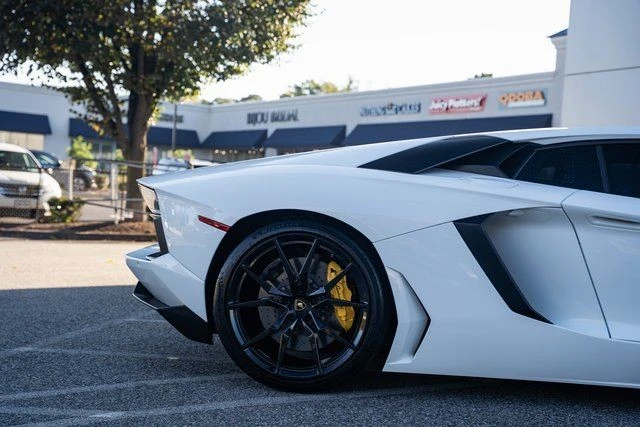 2015 Lamborghini Aventador LP700-4 - Image 18 of 21