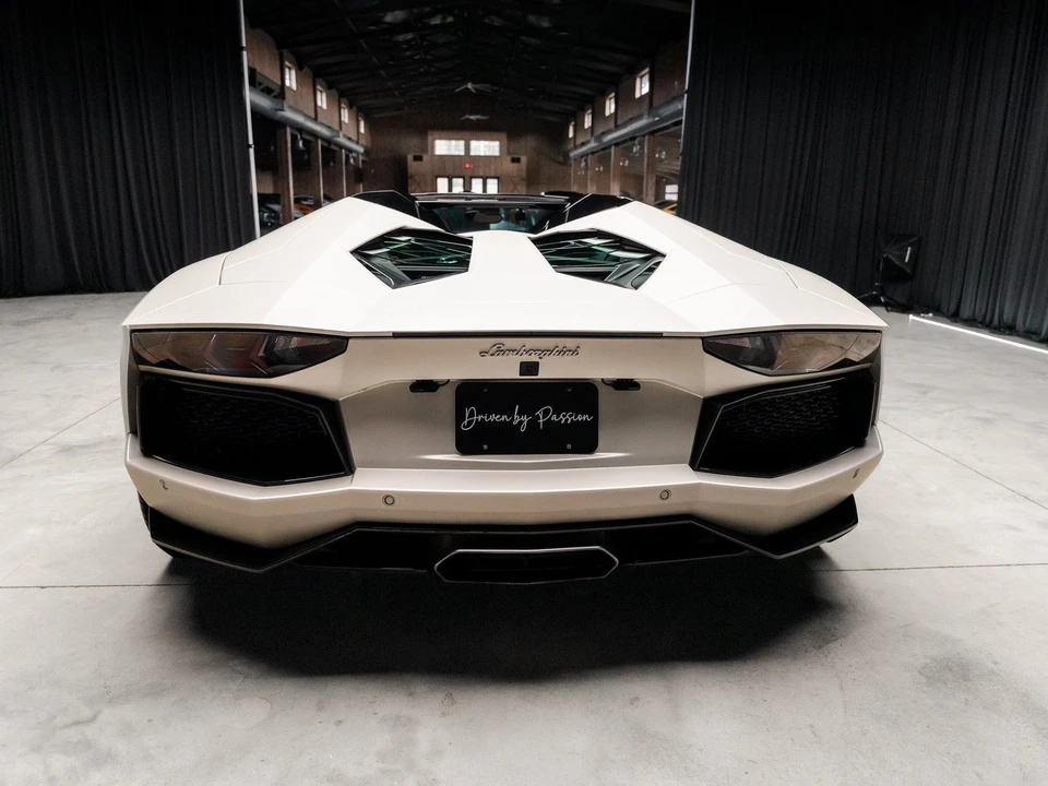 2015 Lamborghini Aventador LP700-4 - Image 16 of 21