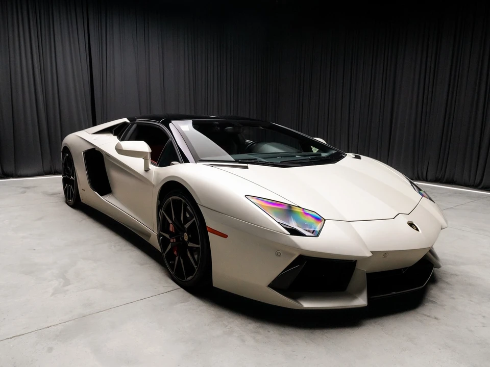 2015 Lamborghini Aventador LP700-4 - Image 11 of 12