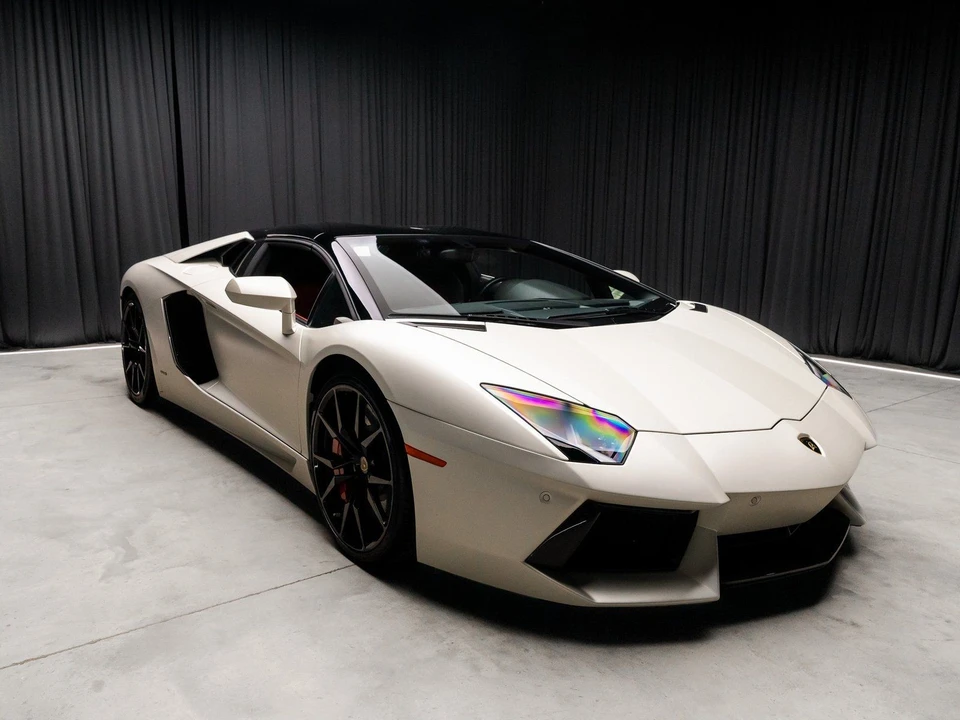 2015 Lamborghini Aventador LP700-4 - Image 11 of 12