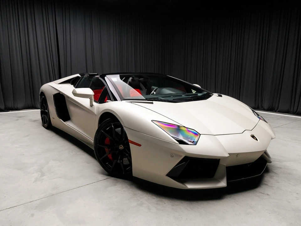 2015 Lamborghini Aventador LP700-4 - Image 9 of 12