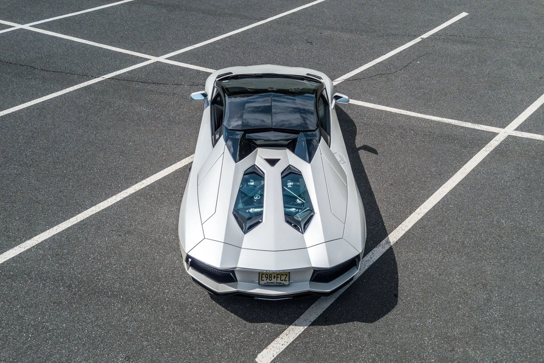 2015 Lamborghini Aventador LP700-4 - Image 18 of 31