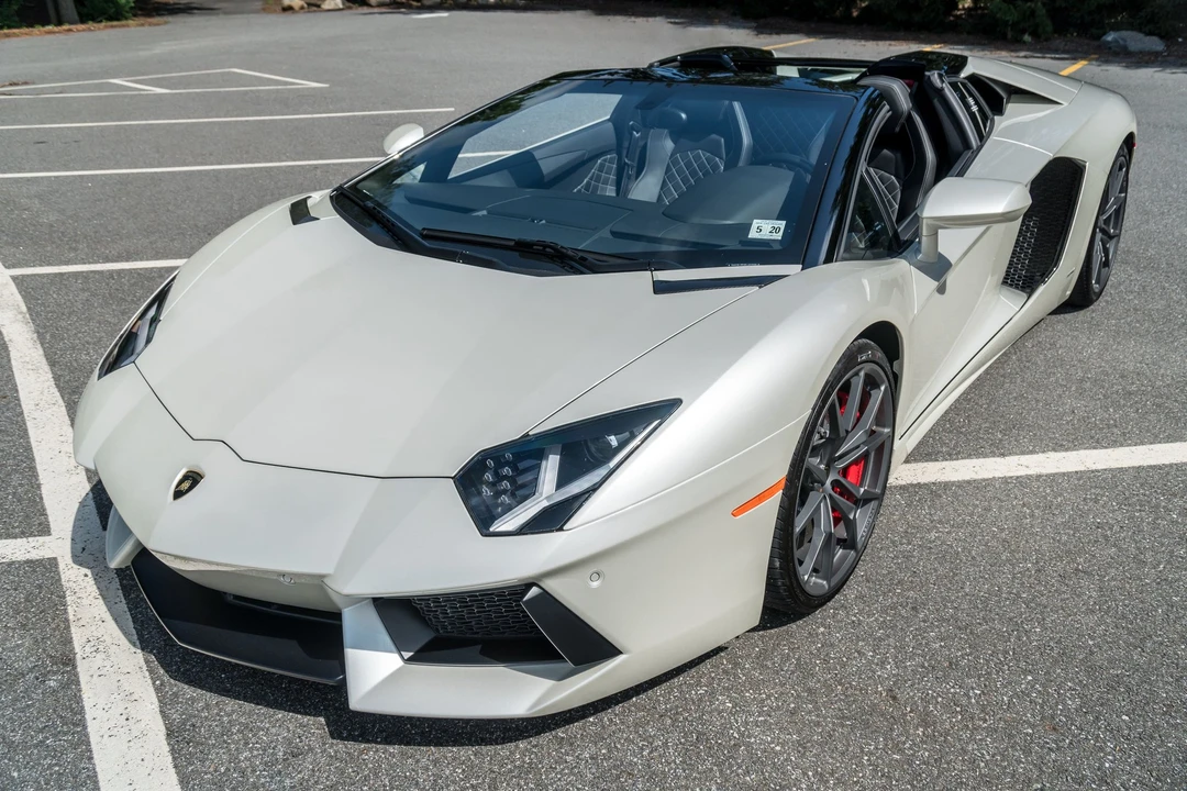 2015 Lamborghini Aventador LP700-4 - Image 21 of 31