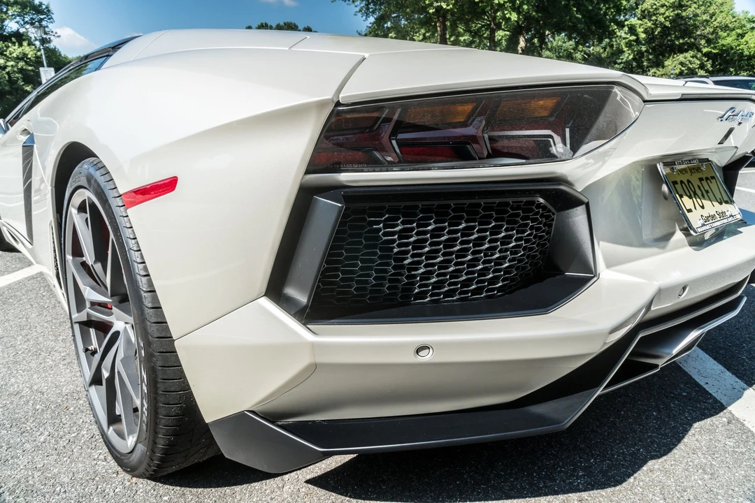 2015 Lamborghini Aventador LP700-4 - Image 26 of 31