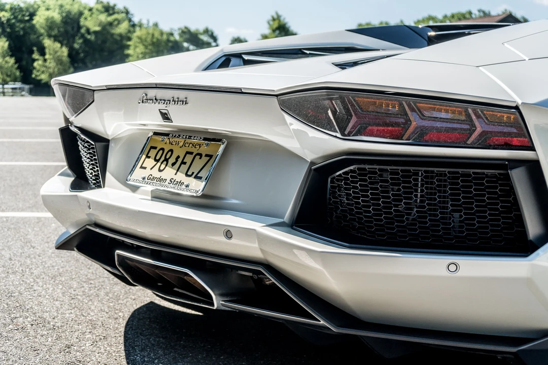 2015 Lamborghini Aventador LP700-4 - Image 30 of 31