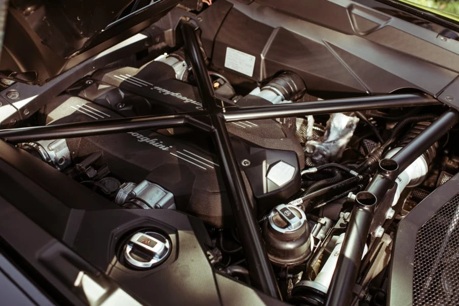 2015 Lamborghini Aventador LP700-4 - Image 6 of 12
