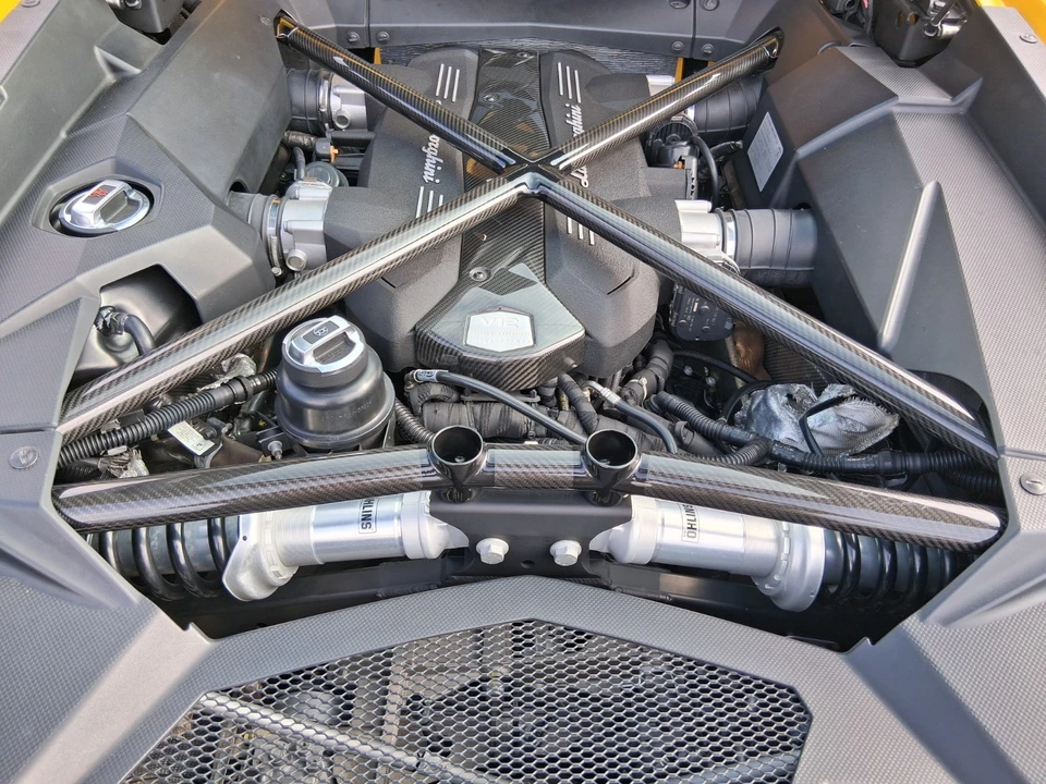 2015 Lamborghini Aventador LP700-4 - Image 11 of 21