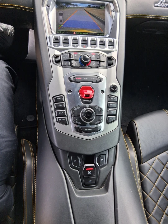 2015 Lamborghini Aventador LP700-4 - Image 16 of 21