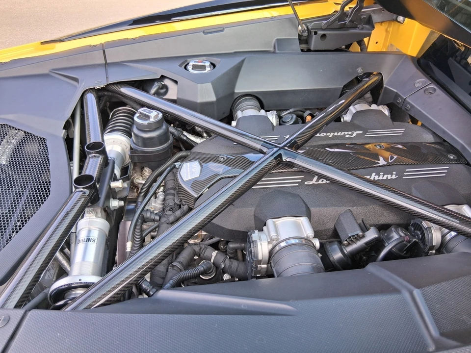 2015 Lamborghini Aventador LP700-4 - Image 12 of 21