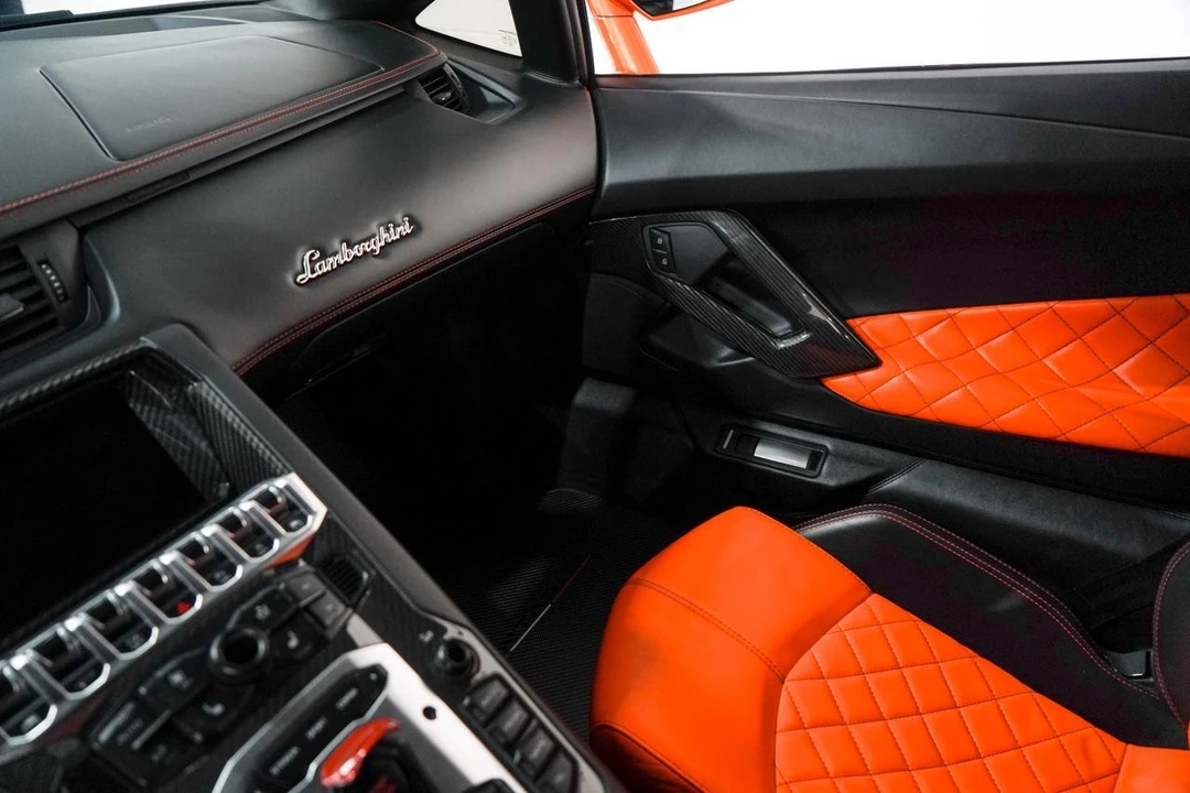 2015 Lamborghini Aventador LP700-4 - Image 13 of 21