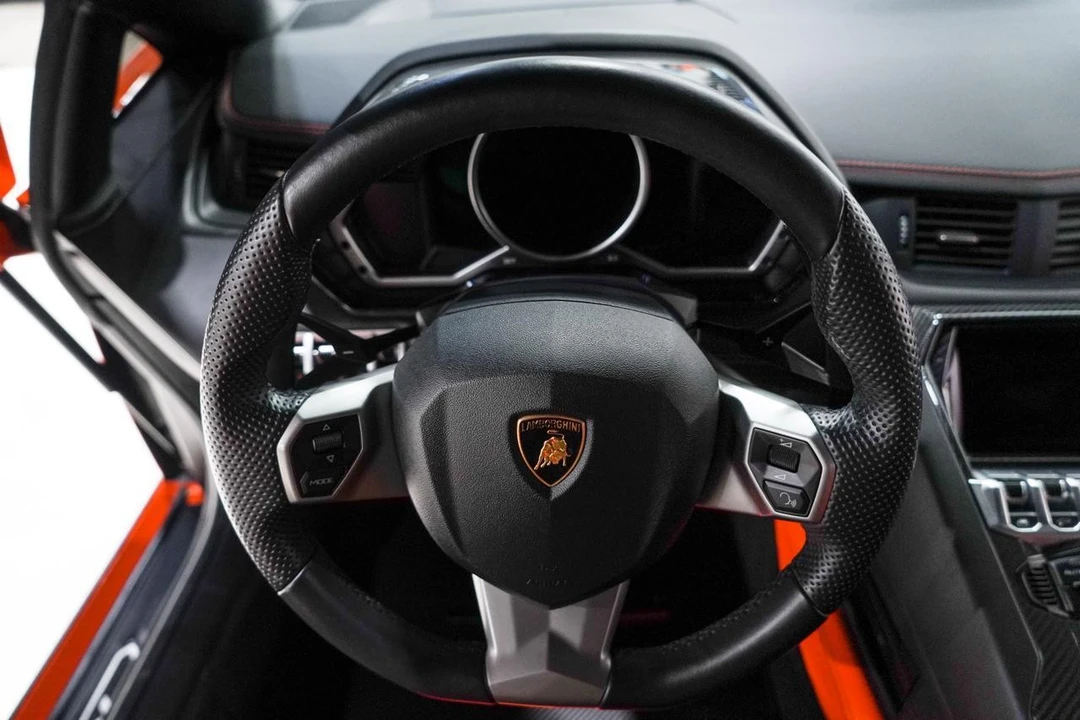 2015 Lamborghini Aventador LP700-4 - Image 10 of 21