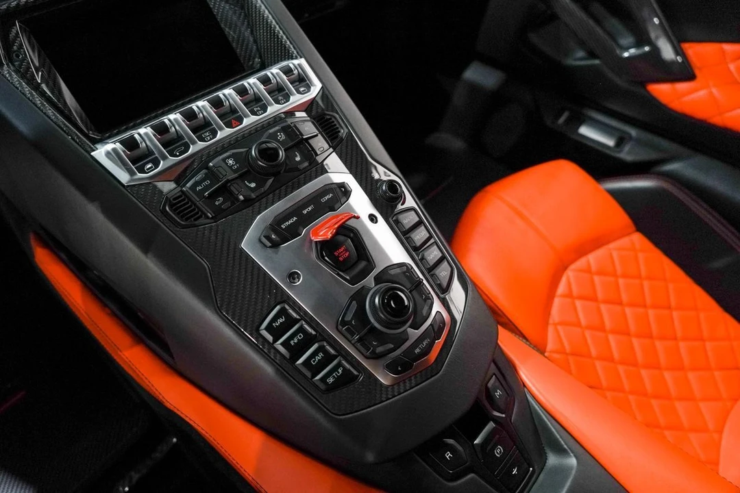2015 Lamborghini Aventador LP700-4 - Image 12 of 21