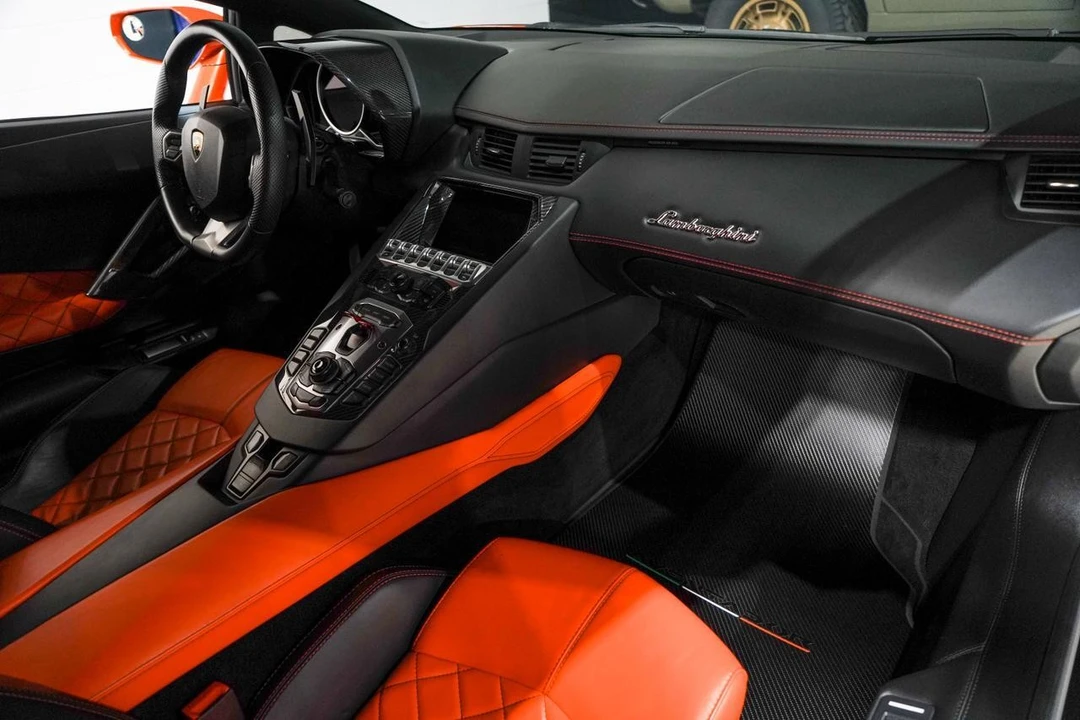 2015 Lamborghini Aventador LP700-4 - Image 17 of 21