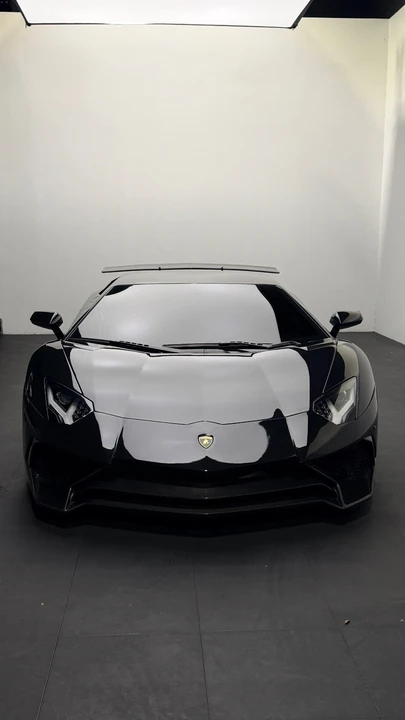 2015 Lamborghini Aventador LP700-4 - Image 2 of 28