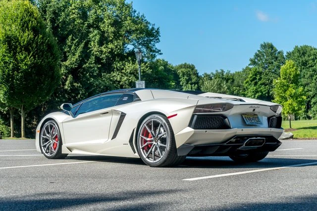 2015 Lamborghini Aventador LP700-4 - Image 14 of 31