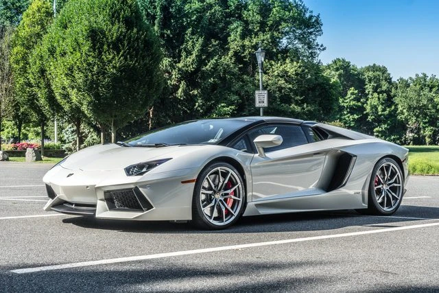 2015 Lamborghini Aventador LP700-4 - Image 3 of 31