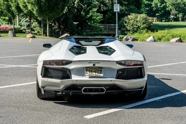 2015 Lamborghini Aventador LP700-4 - Image 5 of 31