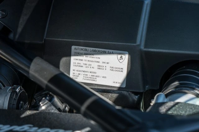 2015 Lamborghini Aventador LP700-4 - Image 17 of 31