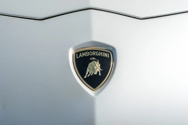 2015 Lamborghini Aventador LP700-4 - Image 27 of 31
