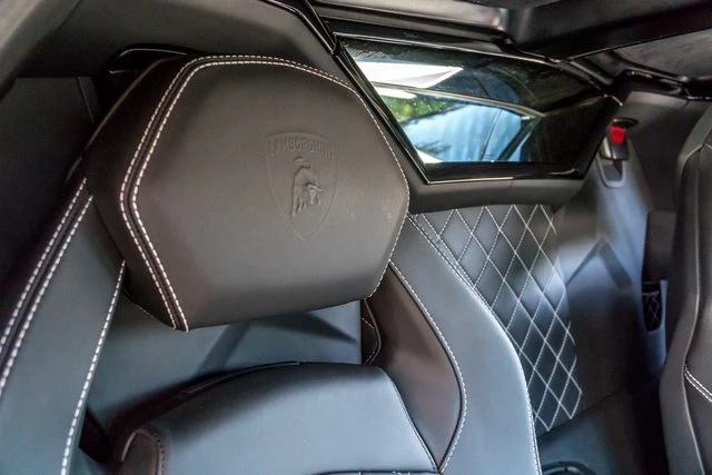 2015 Lamborghini Aventador LP700-4 - Image 29 of 31
