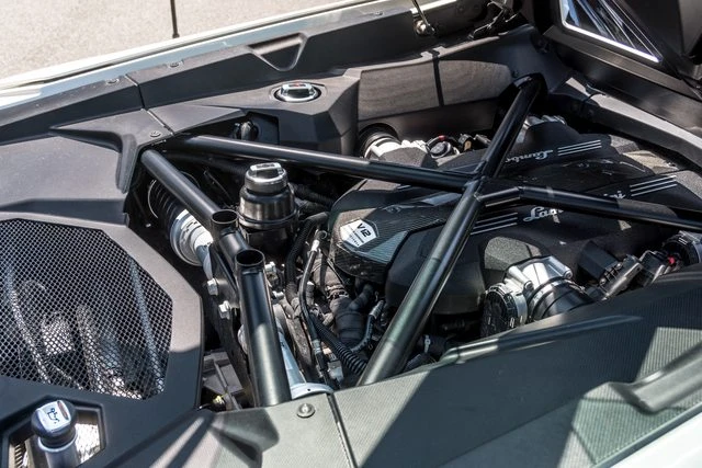 2015 Lamborghini Aventador LP700-4 - Image 22 of 31